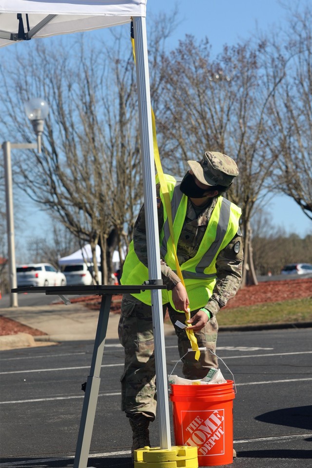 North Carolina Guard supports mass vaccination clinic