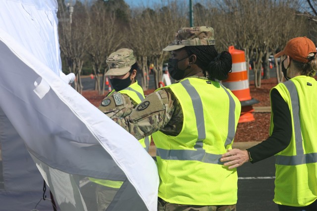North Carolina Guard supports mass vaccination clinic