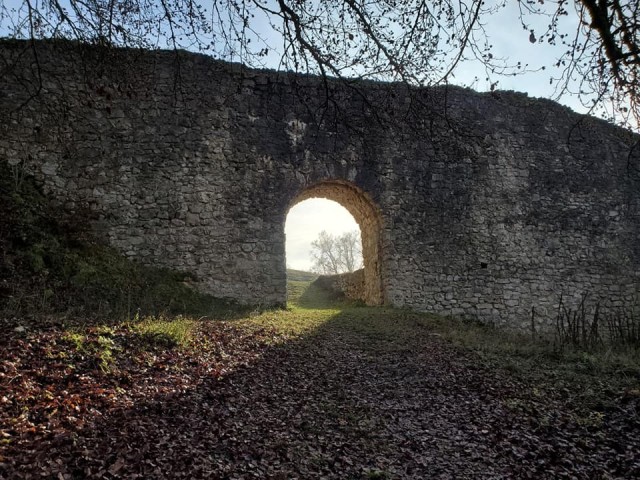 The entrance of Burgruine Velburg on Nov. 21, 2020.