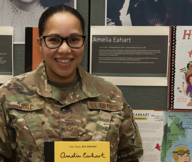 Vermont Guard highlights women in military to preschoolers