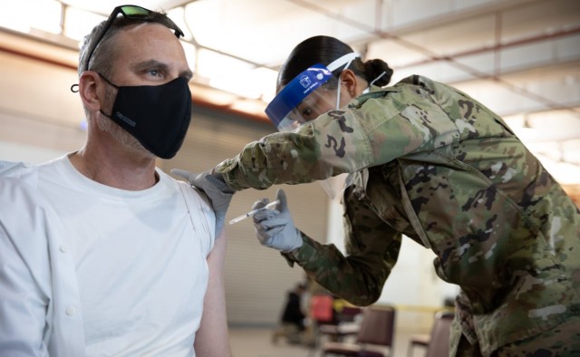 New Mexico Guard, USAF join forces to administer vaccines