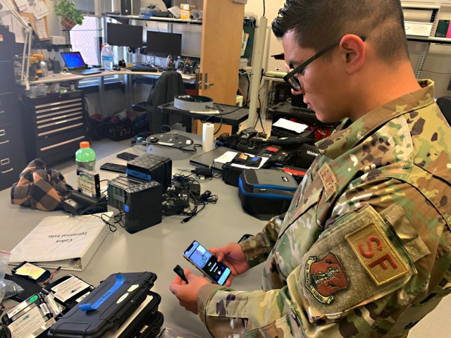 Staff Sgt. Daniel Pando, Texas National Guard Joint Counterdrug Task Force communications support member, works on cutting-edge electronic equipment to help the Homeland Security Investigations Technical Operations Unit catch drug trafficking organizations in El Paso, Texas. Texas Counterdrug has supported federal, state and local law enforcement throughout the state for more than 30 years.
