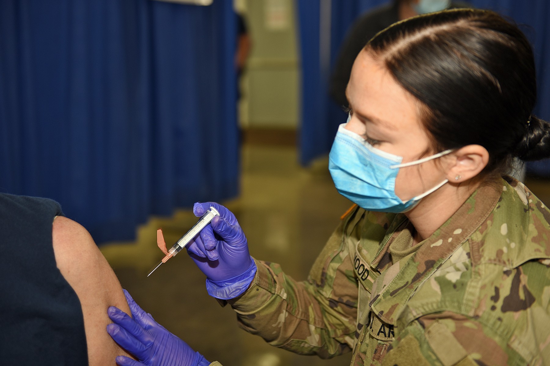 Ming Assists Large-scale Vaccination Clinic At Fairgrounds Article The United States Army