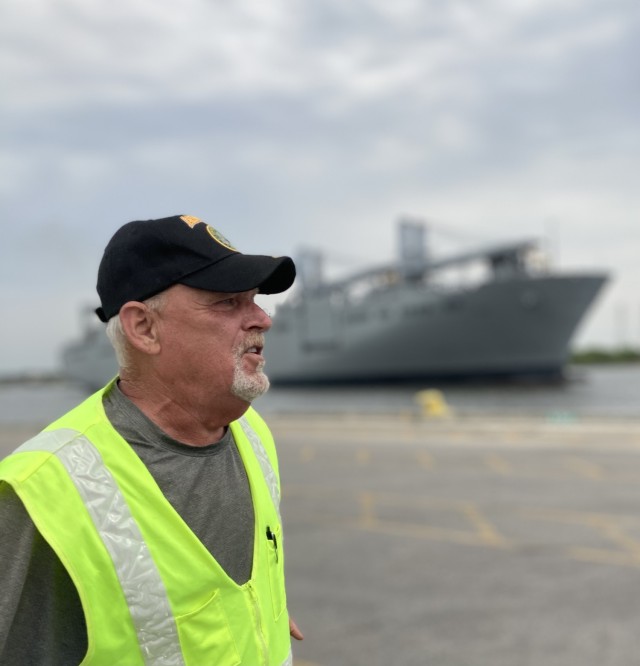 Expert Marine Cargo Specialist Larry Lawrence named SDDC Terminal Operations Civilian of the Year