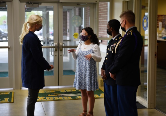 Kentucky First Lady visits Fort Knox to celebrate Month of Military Child with understanding