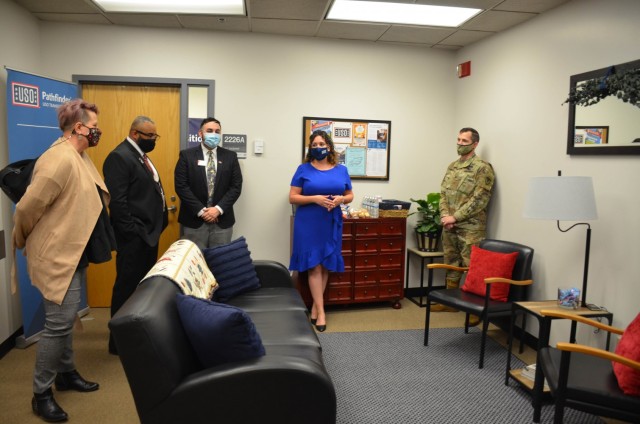 Fort Leonard Wood Spouses Employment Lounge opens in Bldg. 470