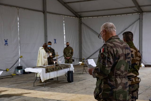 French soldiers observe Easter Sunday at a French-language mass held at the Dining Facility in the French living area on Fort Hood, Texas, April 4, 2021. Nearly 1000 French Soldiers are currently in residence at Fort Hood to support Warfighter...