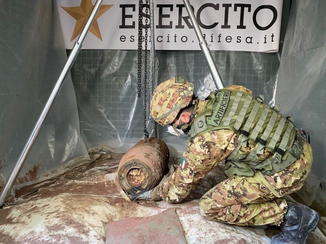 Italian demolition experts with the 8th Regiment of the Folgore Airborne Engineers based in Legnago, Italy, disarmed a 500-pound British-made bomb that dropped 77 years ago on downtown Vicenza. In all, more than 3,100 local residents within 1,500 feet of the device were evacuated May 2. Among them were also 150 U.S. families forced to leave their homes for the daylong operation known to Italians as “Bomba Day.”