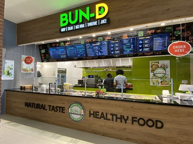 Installation welcomes new healthy dining option