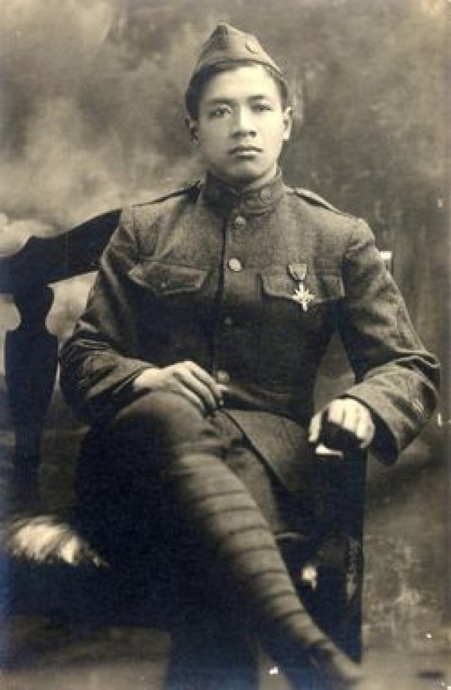 Sgt. Sing Lau Kee, who was awarded the Distinguished Service Cross for gallantry.  