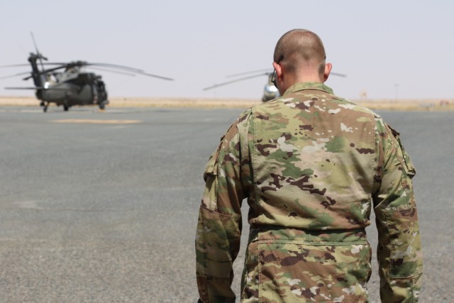 Soldiers shave their heads to support battle buddy&#39;s sister