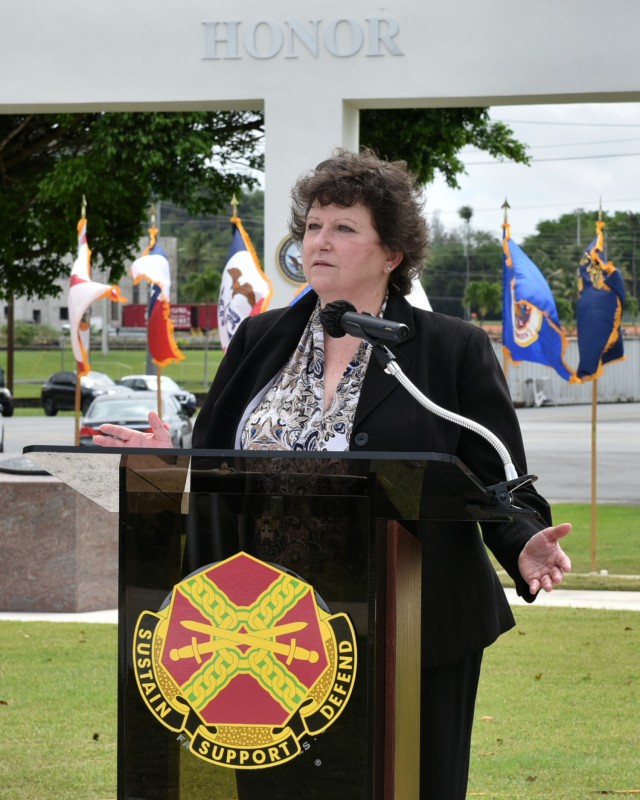 The Director of Installation Management Command – Readiness, Ms. Brenda Lee McCullough, hosted the change of command ceremony and thanked all the guests and participants like the Puerto Rico National Guard, Color Guard and Army Band Quintet; as...