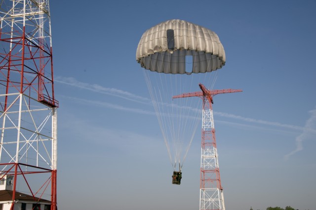 Army Airborne School replaces J-1 training parachute after testing new J-3 chute system