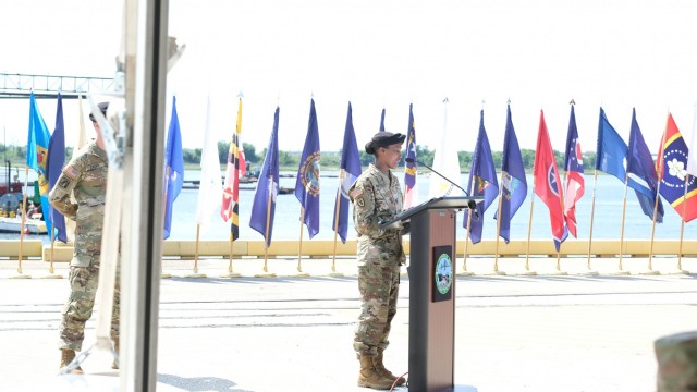 841st Transportation Battalion welcomes new commander