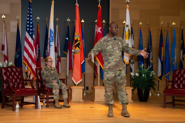 CECOM CG and CSM at Town Hall