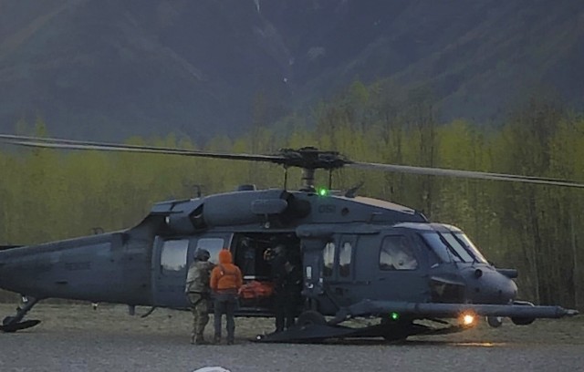 Alaska National Guard rescues stranded mountaineers