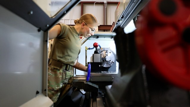 Kansas Guard partnership helps Soldiers earn degrees