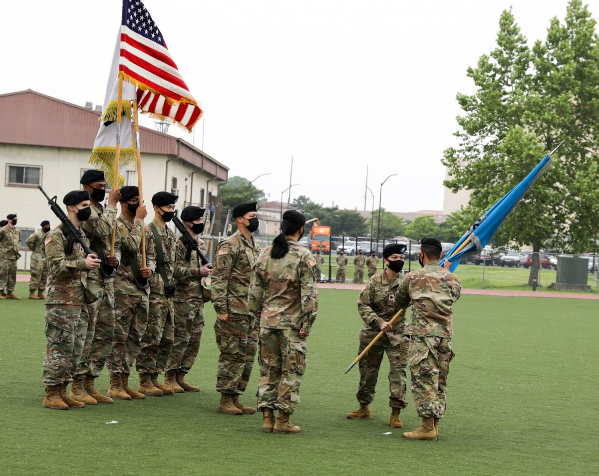 719th Military Intelligence Battalion Holds Change of Command | Article ...