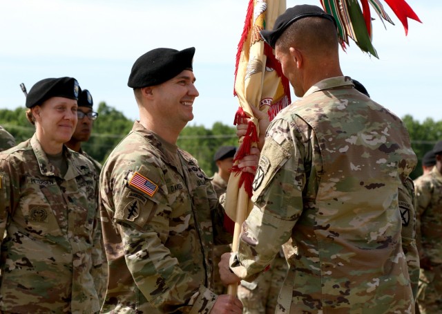 548th CSSB welcomes new commander