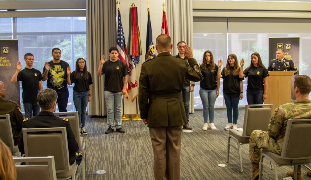 Oath of Enlistment for Future Soldiers