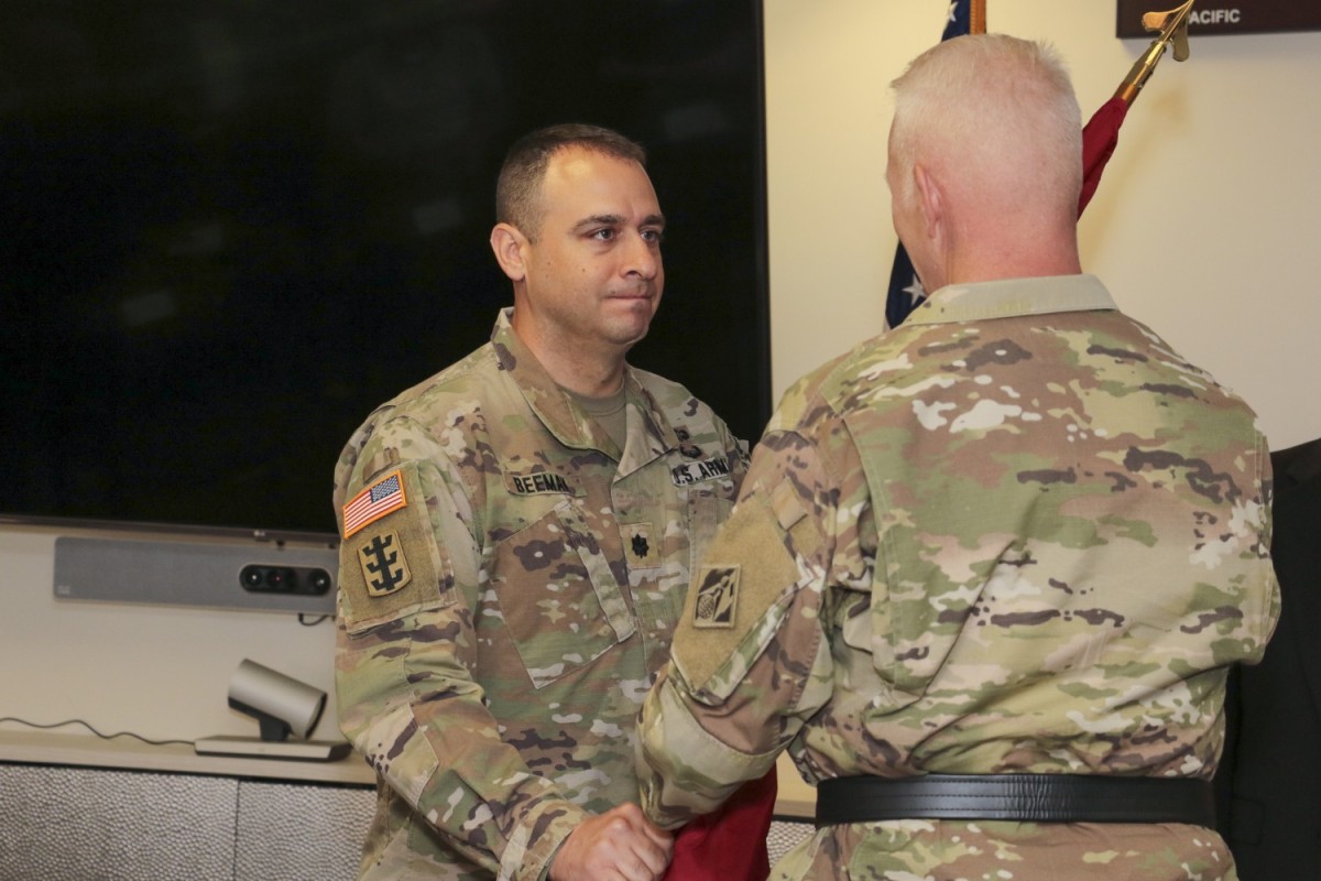 Beeman assumes command of South Pacific Border District | Article | The ...