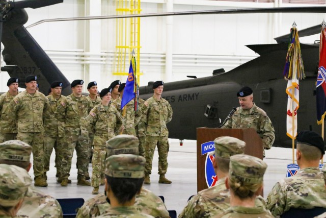 Maj. Gen. David J. Francis, U.S. Army Aviation Center of Excellence commander, addresses the audience at the award presentation June 15, recognizing Soldiers from 1st Battalion, 10th Aviation Regiment, 10th Combat Aviation Brigade, and those serving with Task Force Dragon during a deployment to Afghanistan, as being Army Aviation’s top battalion in 2020. (Photo by Sgt. Gregory Muenchow, 27th Public Affairs Detachment)