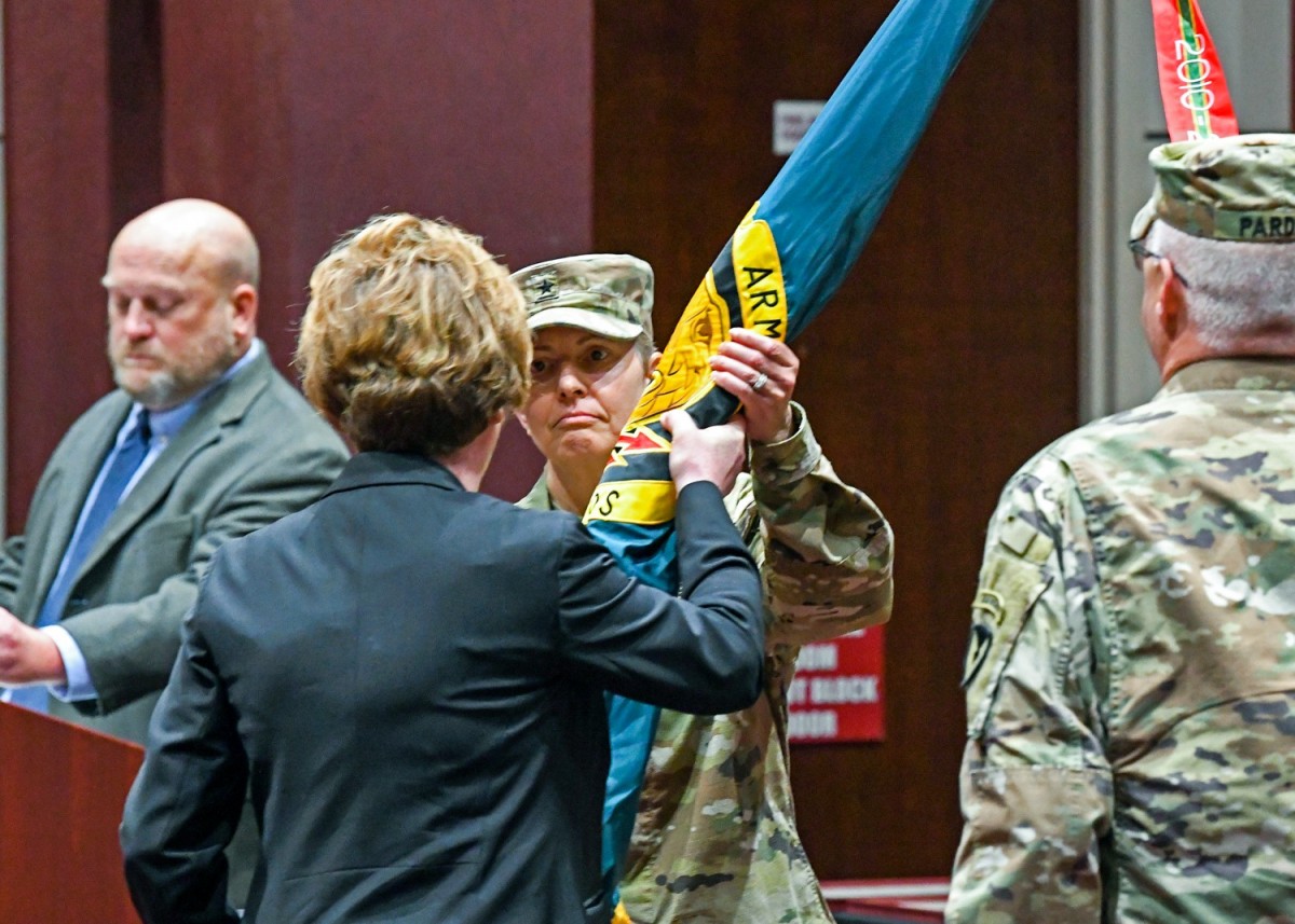 Army Contracting Command Welcomes New Leader Article The United