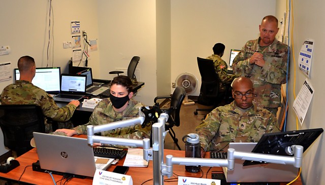 Soldiers, Airmen building contracting relationships for future operations