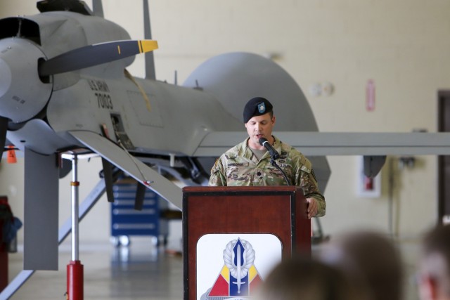 Regulator battalion changes command at Libby Army Airfield