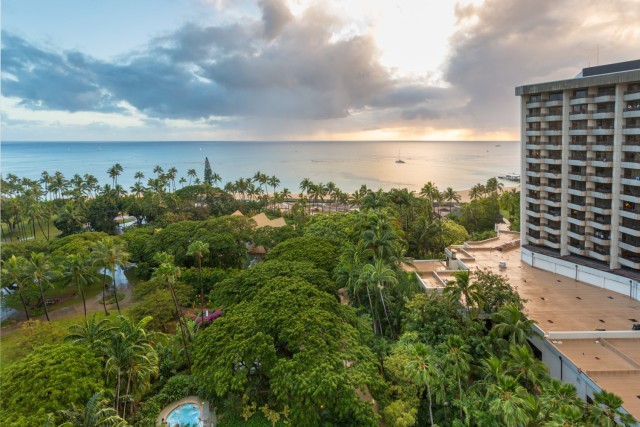 Hale Koa Hotel in Waikiki, Hawaii, offers a tranquil location for appreciating the beauty of the Pacific Ocean.