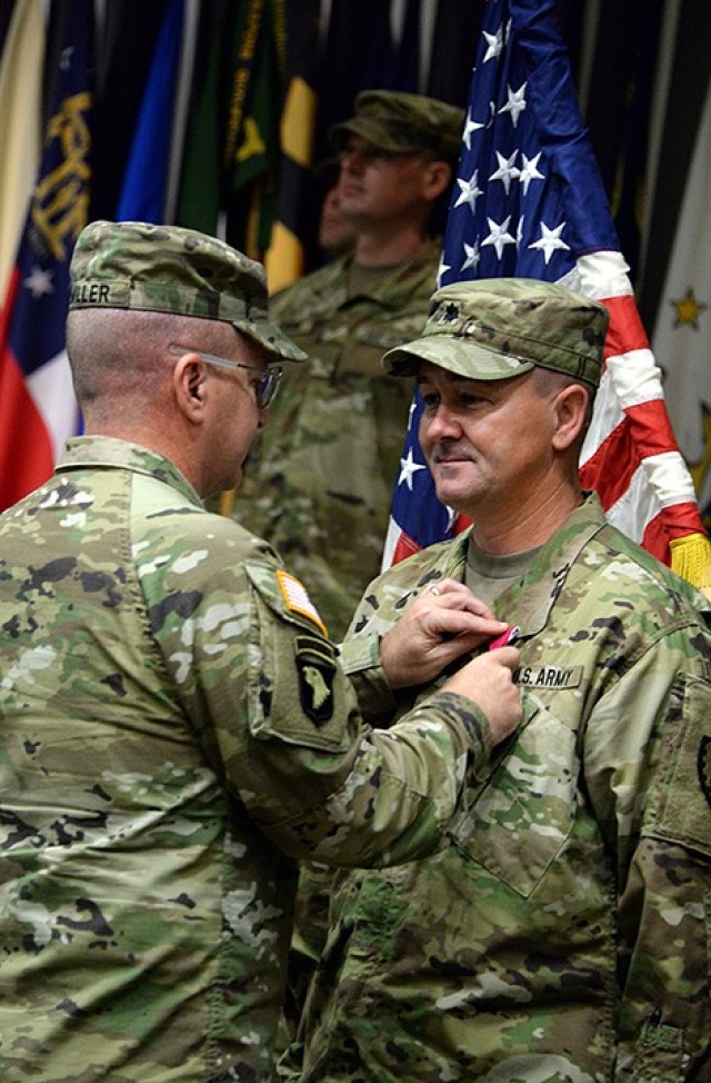 40th MP Battalion welcomes new commander | Article | The United States Army