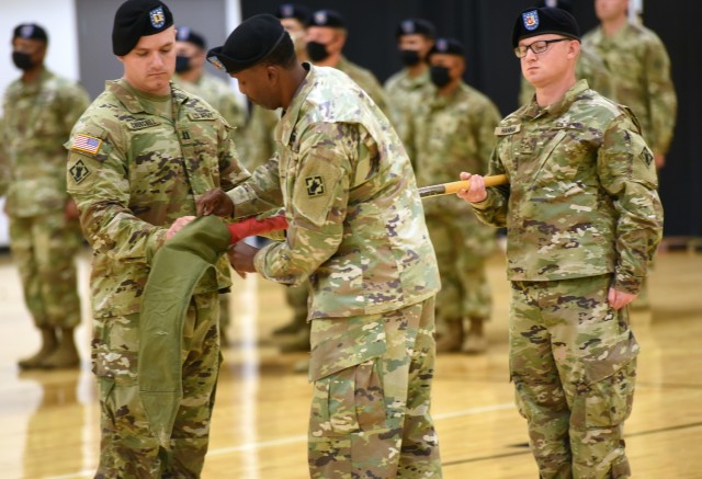 42nd Clearance Company cases colors for transfer to Fort Campbell ...