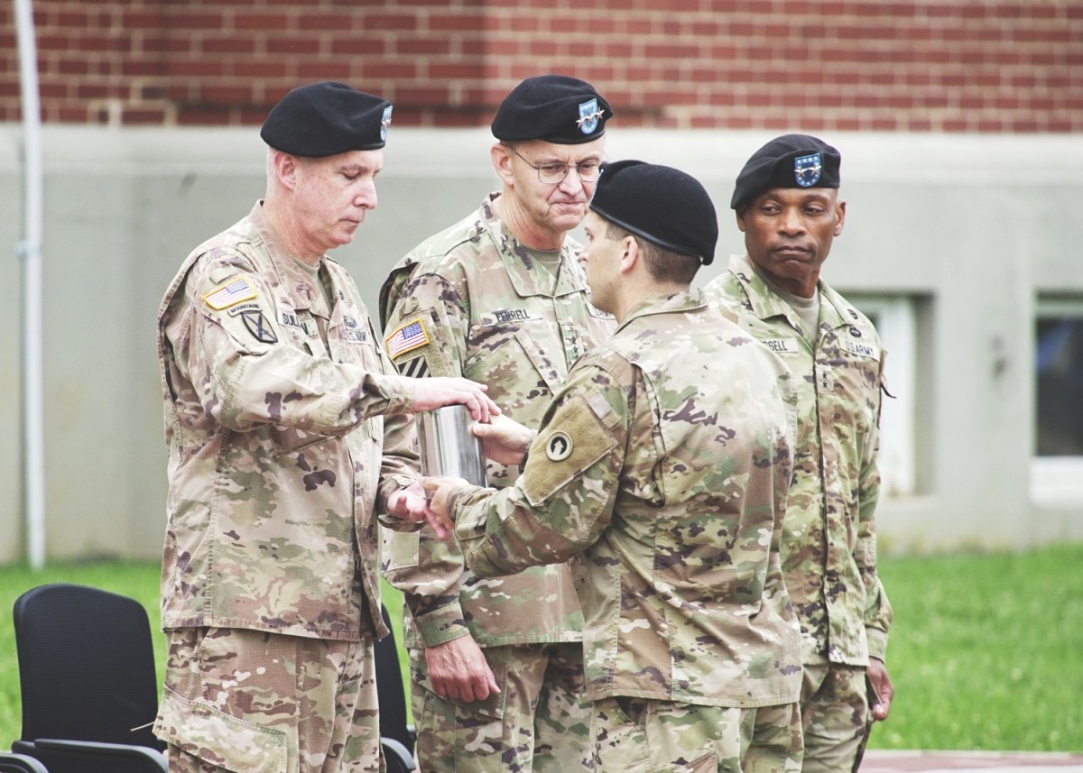 1st Tsc Welcomes New Commanding General At Fort Knox Article The