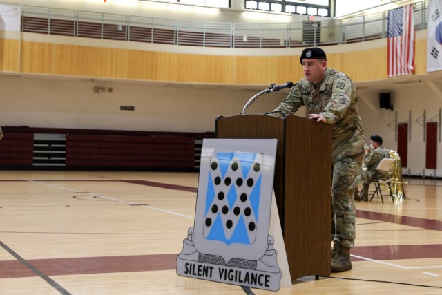 Outgoing Commander Gives Remarks