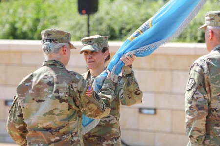 INSCOM welcomes Maj. Gen. Bredenkamp as its new commanding general