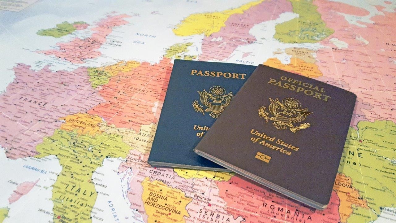 us tourist passport vs official passport