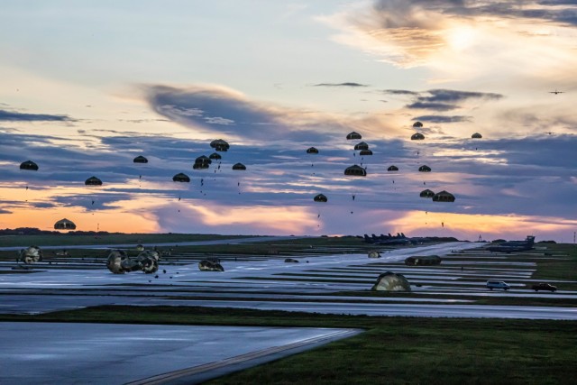 Soldiers from 1st Special Forces Group and members of the Japan Ground Self-Defense Forces Group, complete a joint airborne operation on Andersen Air Force Base, Guam, July 30, 2021. Exercise Forager 21 is designed to test and refine the multi-domain capabilities with our allies in the Indo-Pacific theatre. (U.S. Army photo by Pfc. Daniel Proper, 25th Infantry Division)