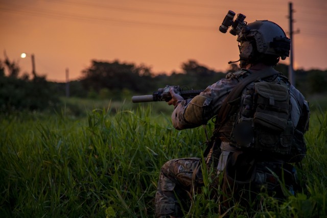 Defender Pacific 21: Special Forces Soldiers conduct maneuvers with JGSDF in Guam