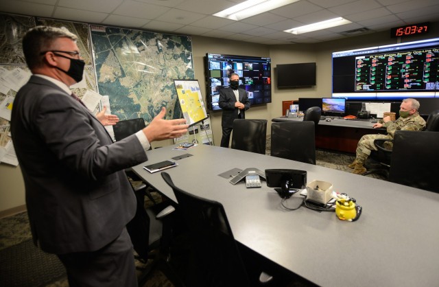 IMCOM commanding general stops by Fort Knox for visit