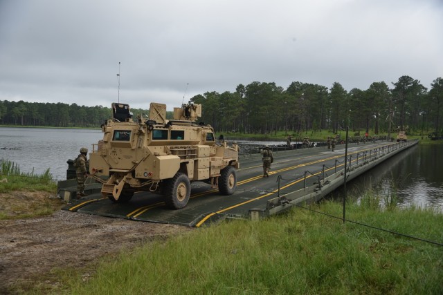 Army Reserve Makes a splash with National Guard