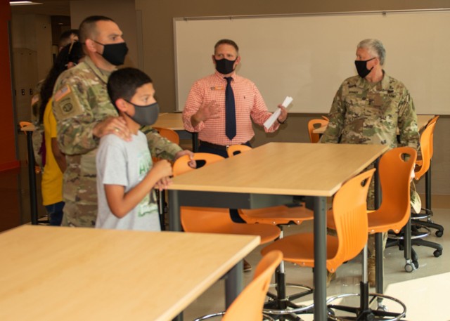 Fort Leonard Wood senior leaders – including Maj. Gen. James Bonner (right), Maneuver Support Center of Excellence and Fort Leonard Wood commanding general, MSCoE and Fort Leonard Wood Command Sgt. Maj. Randolph Delapena, and Col. Jeff Paine,...