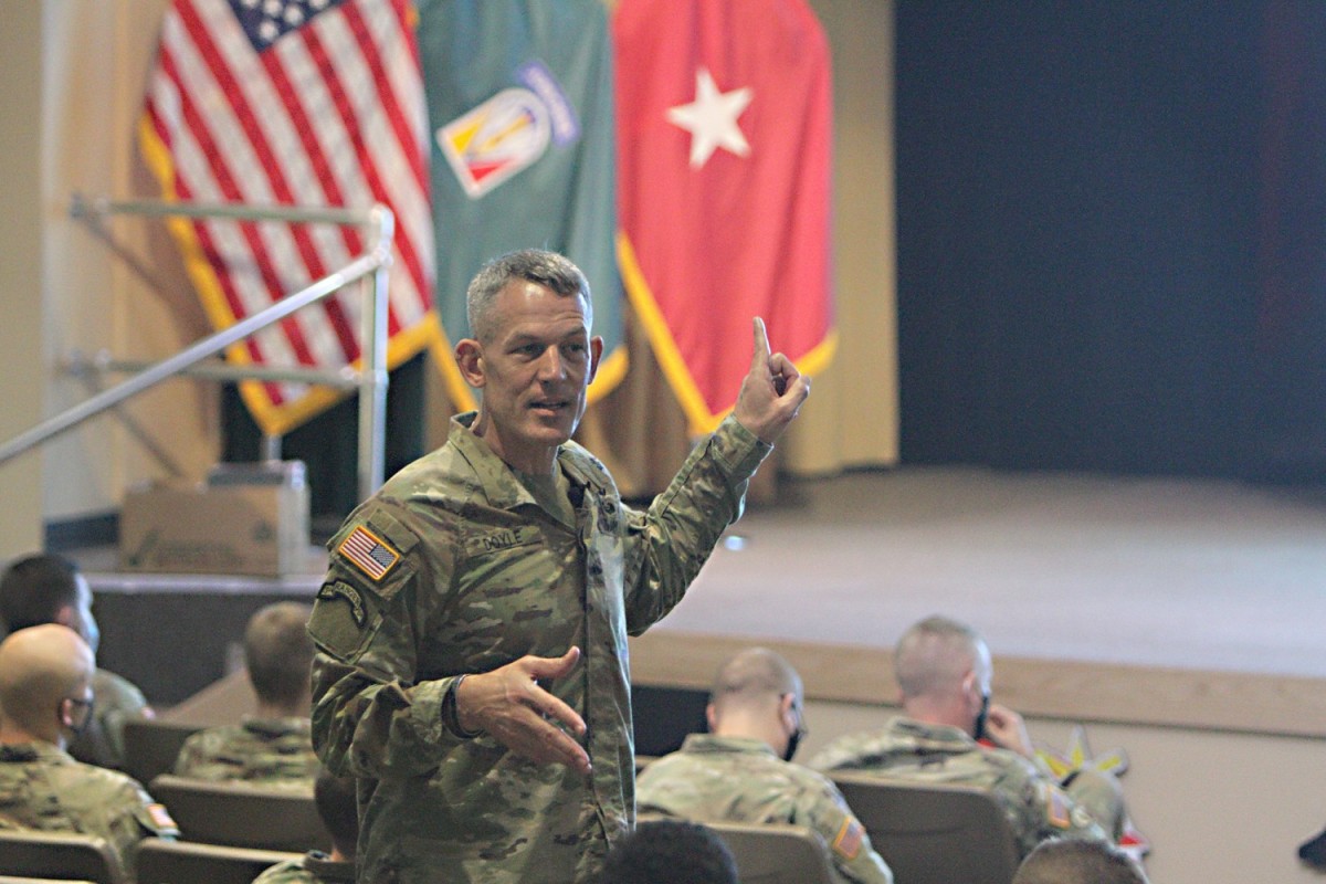 JRTC leaders speak to Soldiers, leaders during talent search visit to