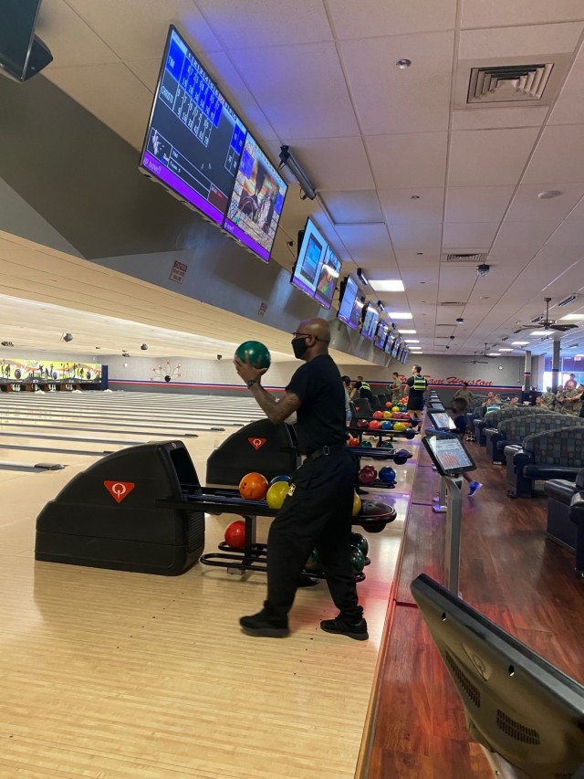 Staff Sgt. Freddie Gardner bowled on July 14 at the Fort Sam Houston Bowling Center. The Joint Base San Antonio-Fort Sam Houston Soldier Recovery Unit, Texas, offers bowling as a weekly adaptive reconditioning event. (Photo courtesy of Cris Durham)