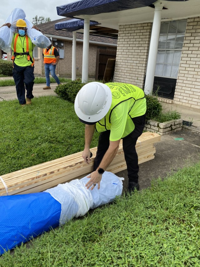U.S. Army Corps of Engineers installs First Blue Roof in Orleans Parish
