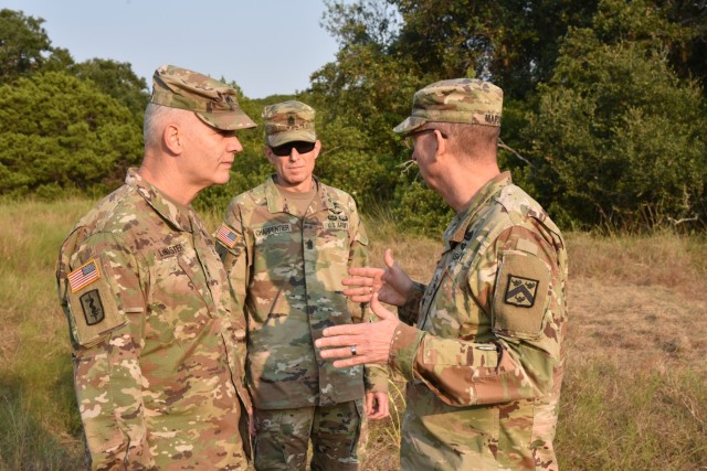 U.S. Army CAC Commander visits MEDCoE | Article | The United States Army