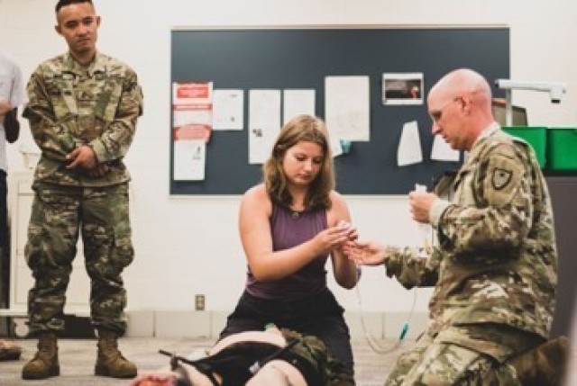 Minnesota medic serves, volunteers for his community