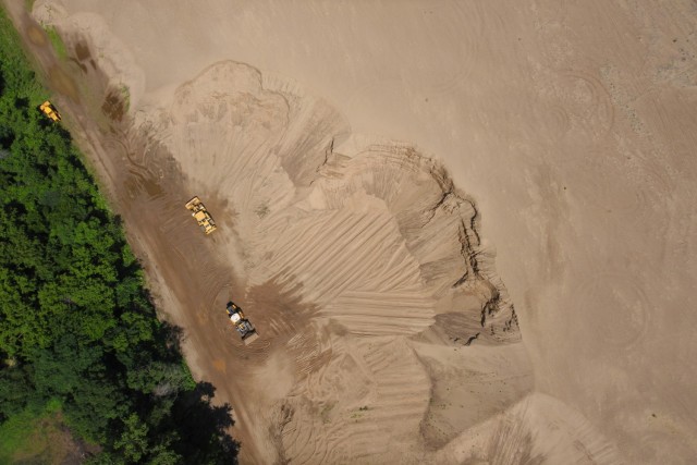 Small unmanned aircraft imagery of the Wabasha gravel pit from 390 feet above ground level, near Wabasha, Minnesota, June 30. USACE unmanned aircraft imagery.