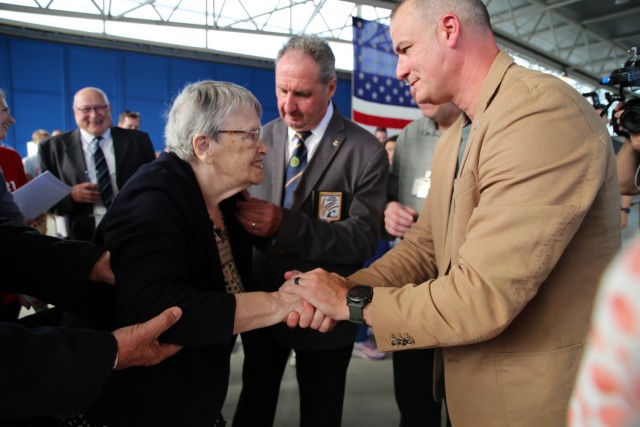 Léonce Descamps being awarded the Order of Saint Michael by Colonel Yastrzemsky on Saturday, September 25, 2021 at Chièvres Air Fest. (US Army Photo by Libby Weiler, USAG Benelux Public Affairs)