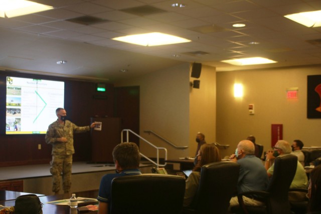 Colonel Bernard Harrington, 101st Airborne Division (Air Assault) deputy commanding officer-support, delivers a command brief Sept. 28 as part of a Nashville Leaders Tour of Fort Campbell.