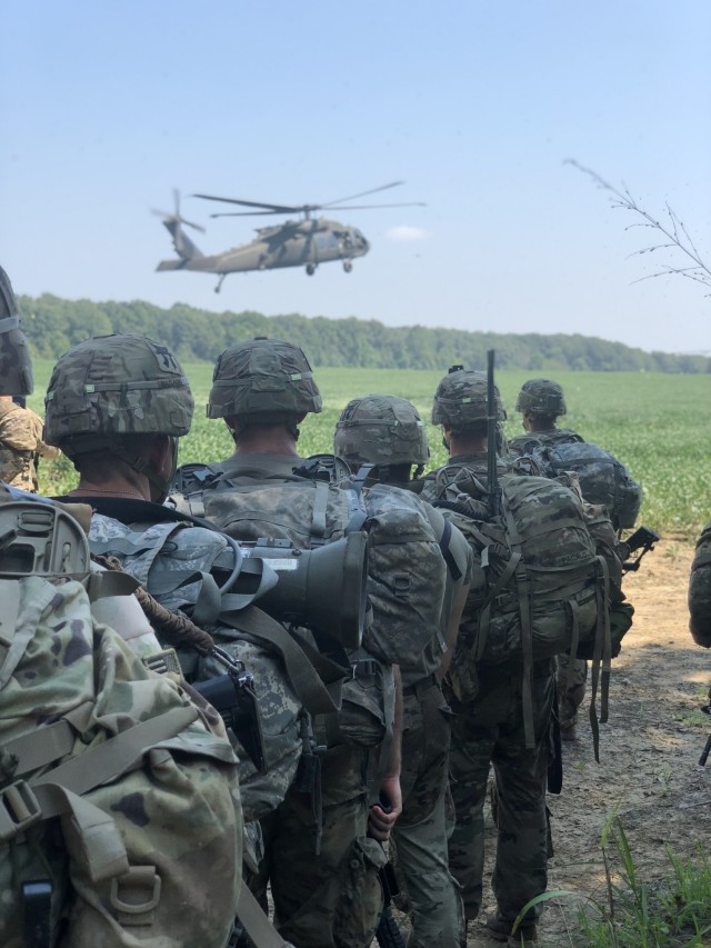 Lieutenants of 1st Battalion, 187th Infantry Regiment, “Leader”,3rd Brigade Combat Team “Rakkasans” , 101st Airborne Division “Air Assault” prepare to Air Assault back to base during a two-day training exercise known as the Leader Battalion Platoon Leader Academy for 29 lieutenants here on August 25th and 26th.